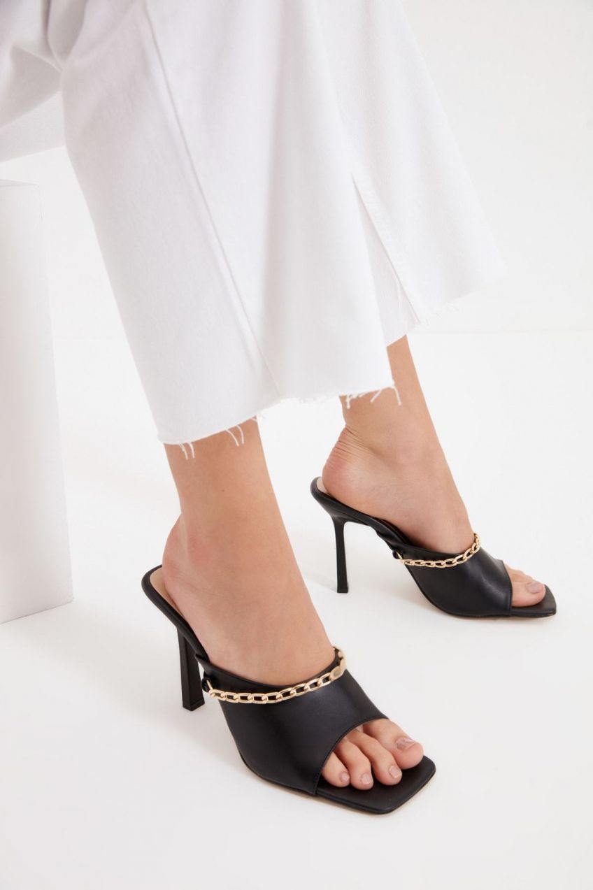 Trendyol Black Flat Toe Women's Slippers