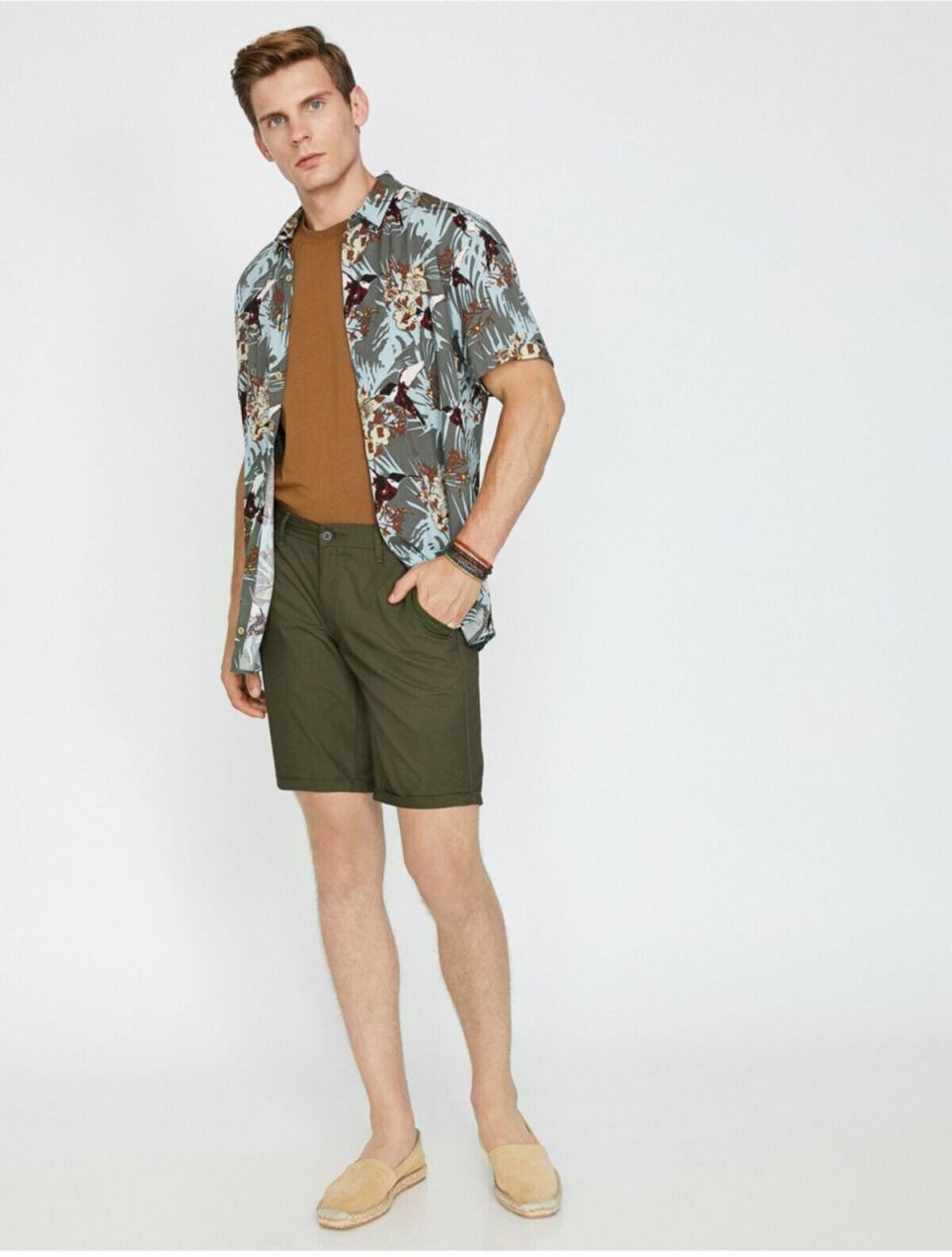 Koton Men's Pocket Detailed Slim Fit Shorts