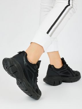 Shelvt Black sneakers with a thick sole