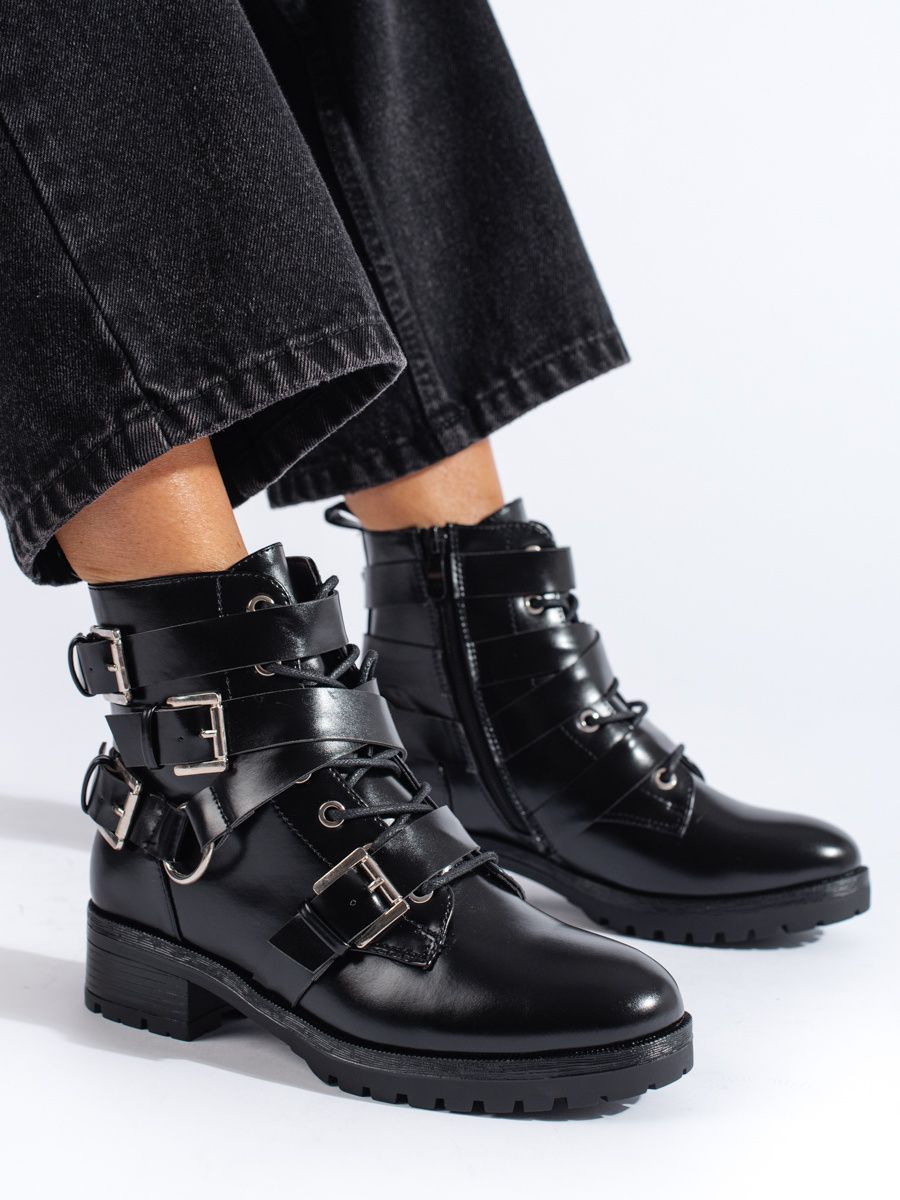 Black shelovet workery boots