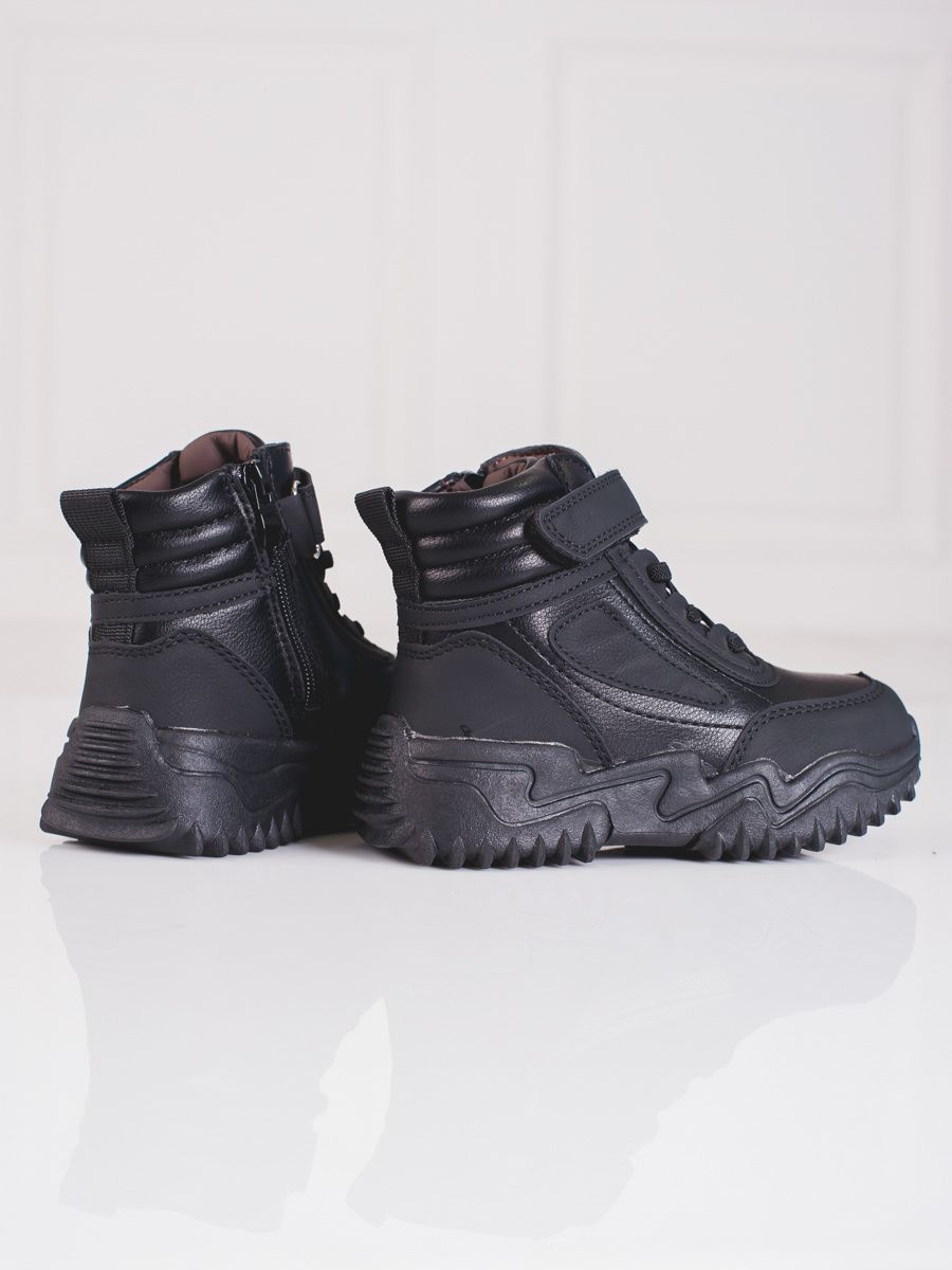 Boys' ankle boots on a thick sole Shelvt black