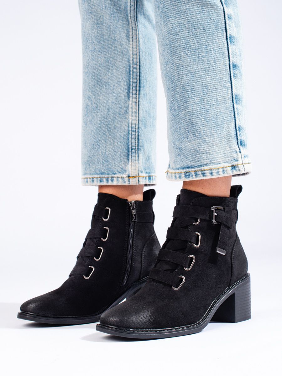 Women's ankle boots on the post Shelvt black
