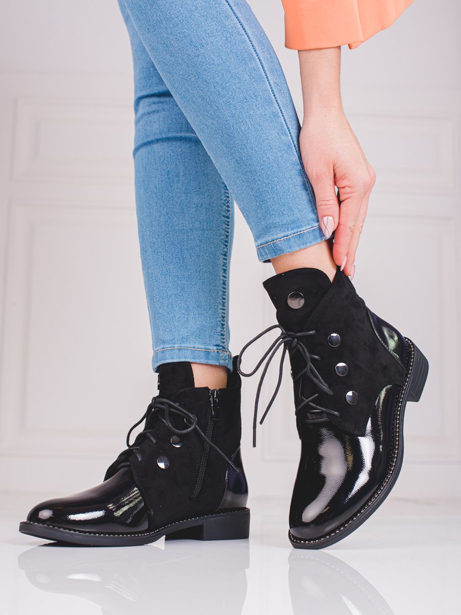 Women's lace-up ankle boots with flat heel shelovet