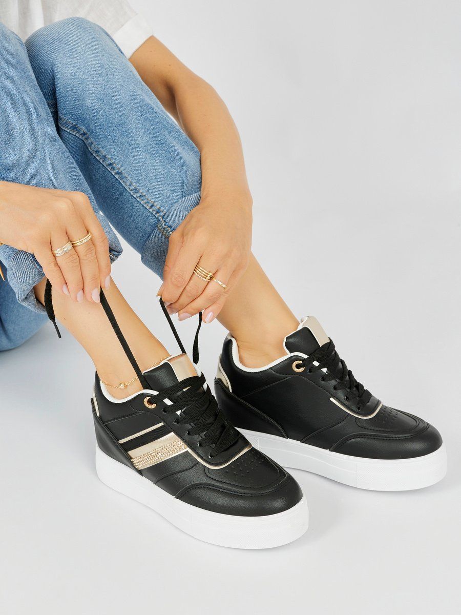 Shelvt Black sneakers with a hidden wedge