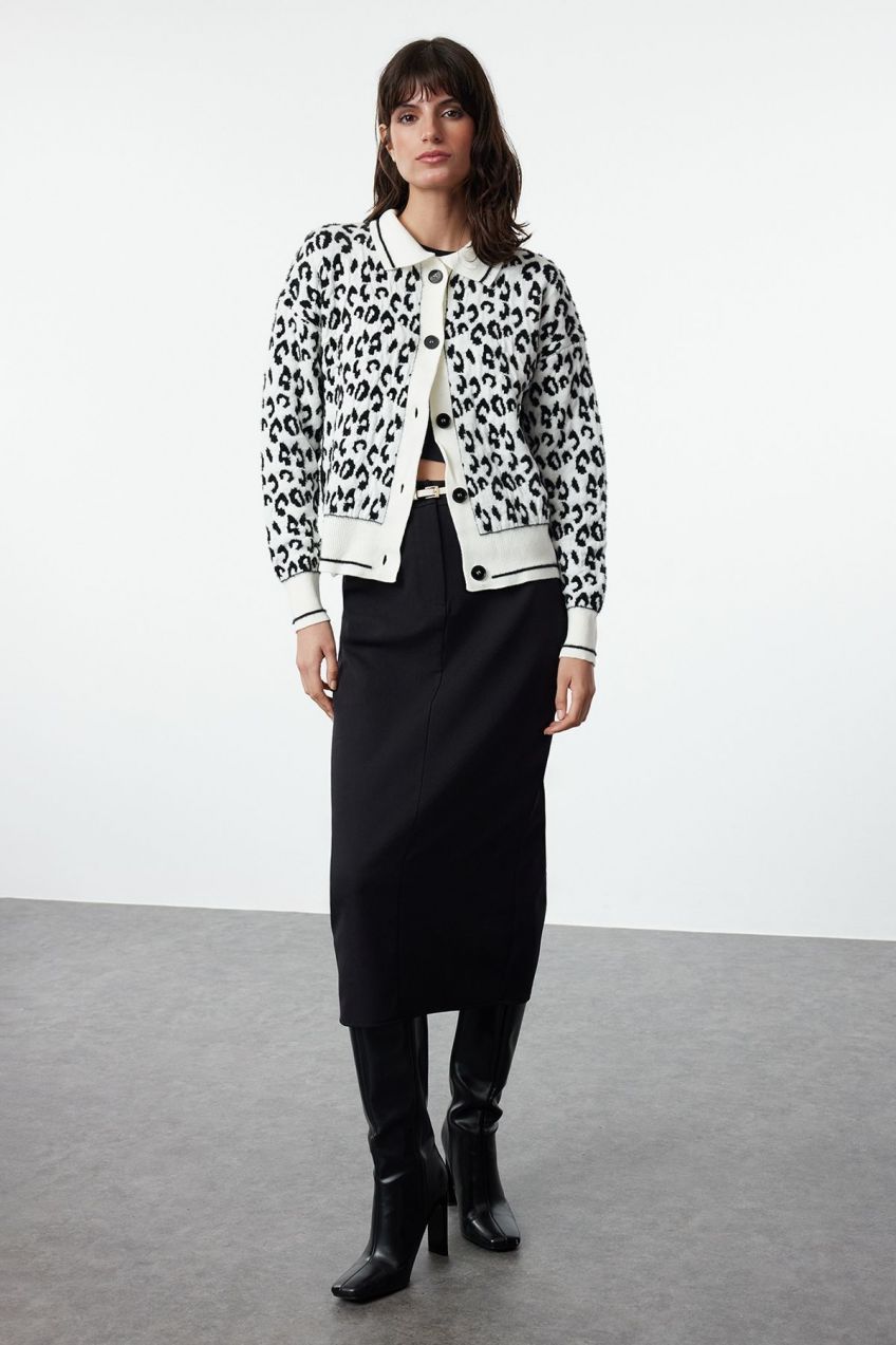 Trendyol Black Soft Texture Animal Patterned Polo Neck Knitwear Cardigan