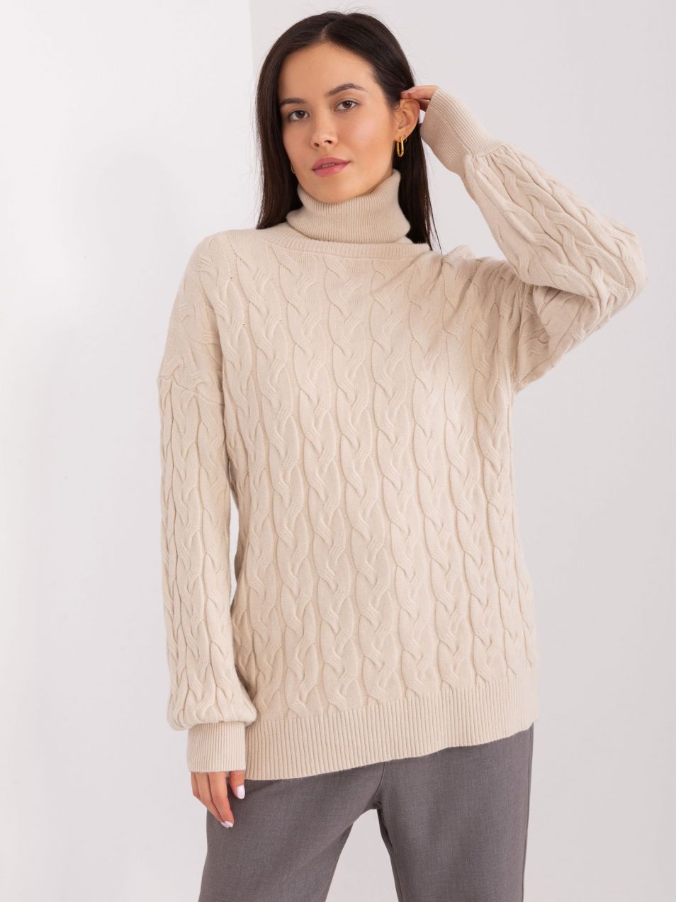 Light beige turtleneck with cuffs