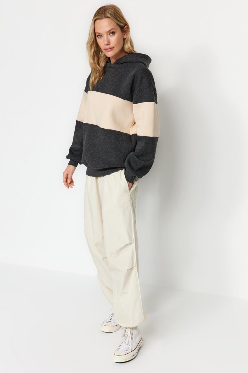 Trendyol Anthracite Thick Fleece Interior Color-blocked Oversize/Wide Fit Hooded Knitted Sweatshirt