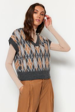 Trendyol Dark Green V Neck Knitwear Sweater