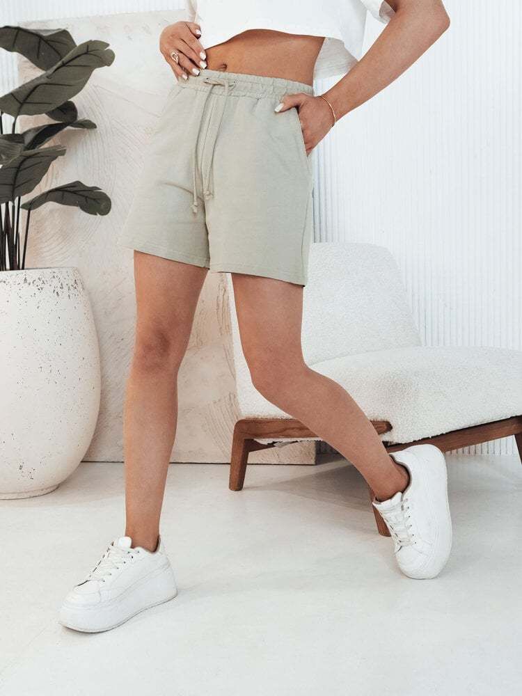 Women's shorts SWAN pistachio Dstreet