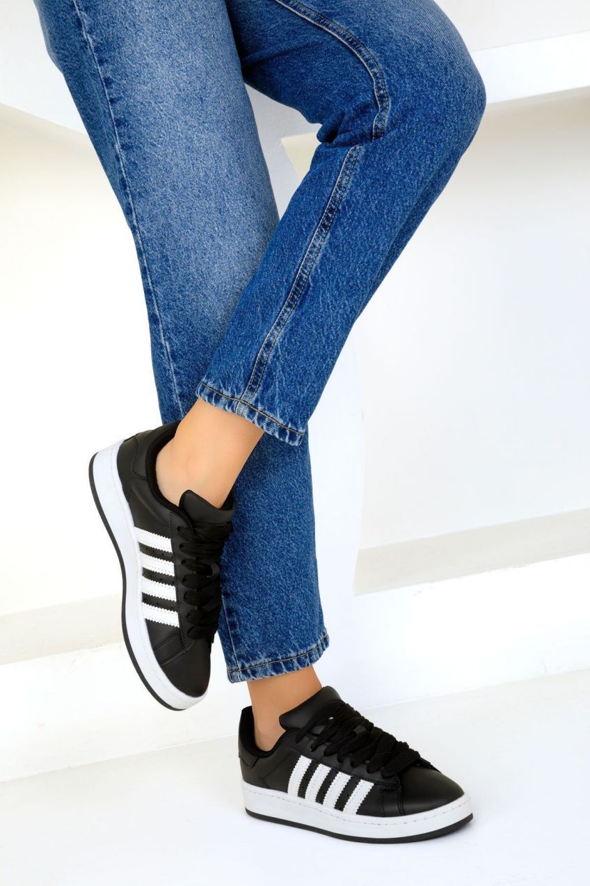 Soho Black Matte-White Unisex Sneakers 19000