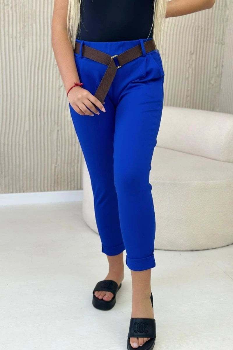 Punto Milano winter pants with a cornflower blue belt