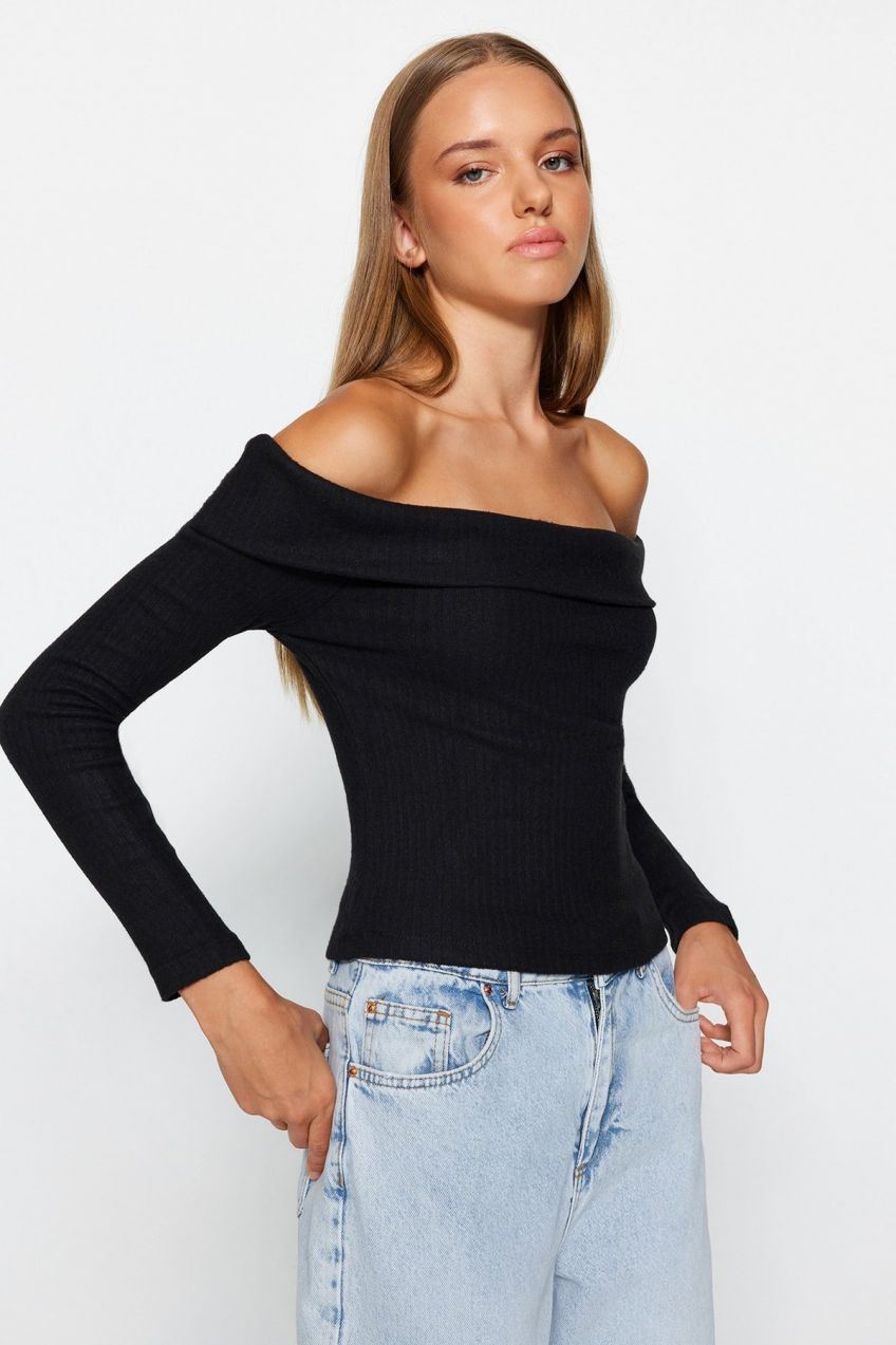 Trendyol Black Knitwear Look Carmen Collar Fitted Crop Knitted Madonna Collar Blouse