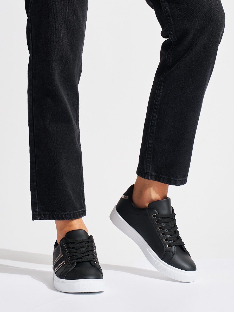 Shelvt Black comfortable sports shoes