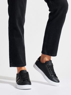 Shelvt Black comfortable sports shoes