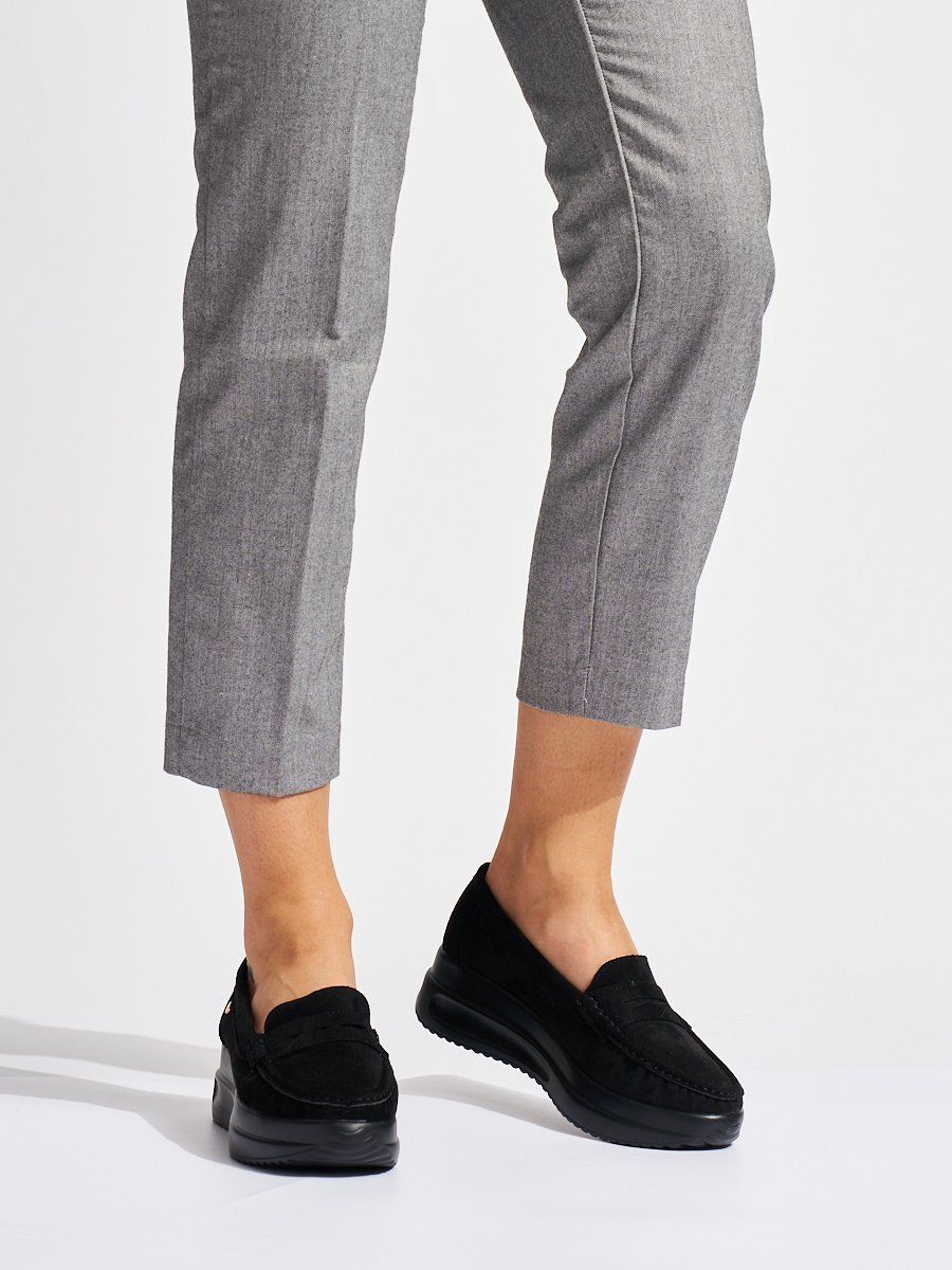 GOODIN Suede black loafers on a thick platform