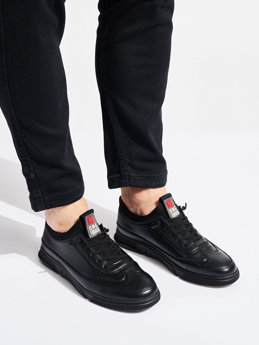 Shelvt Men's black lace-up sports shoes