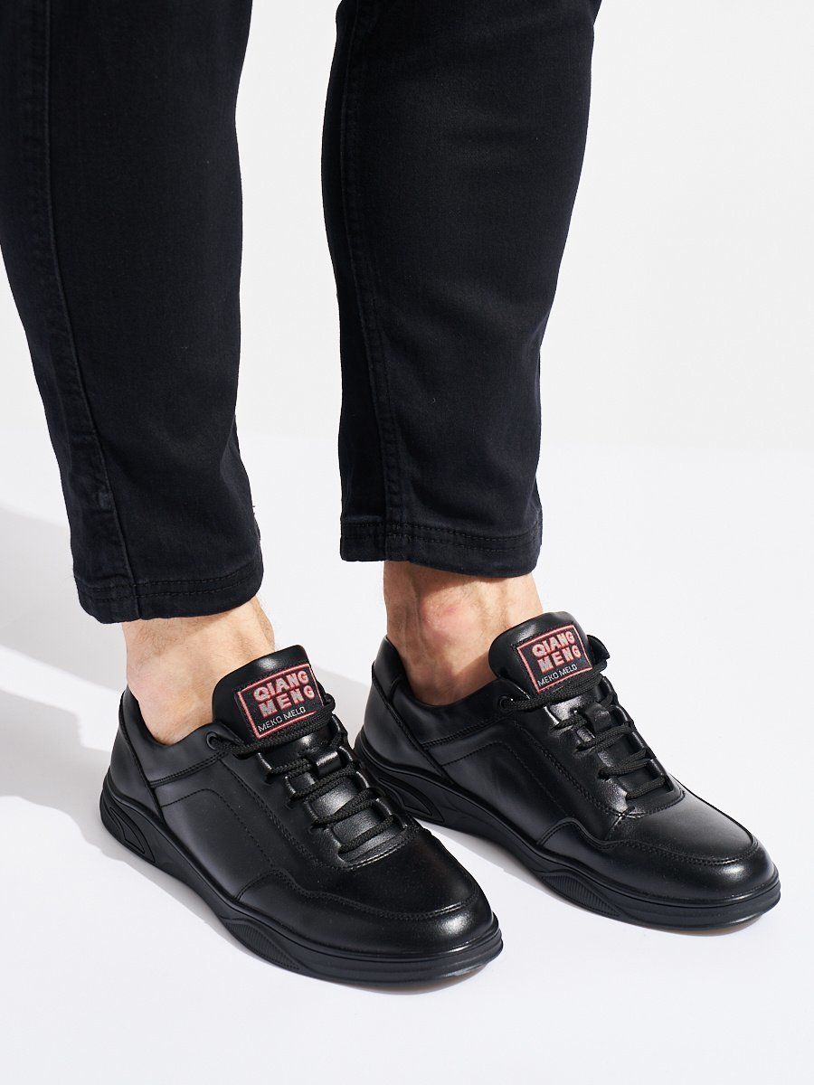 Shelvt Men's black lace-up sports shoes