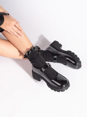 Shelvt Lacquered black loafers on a thick sole
