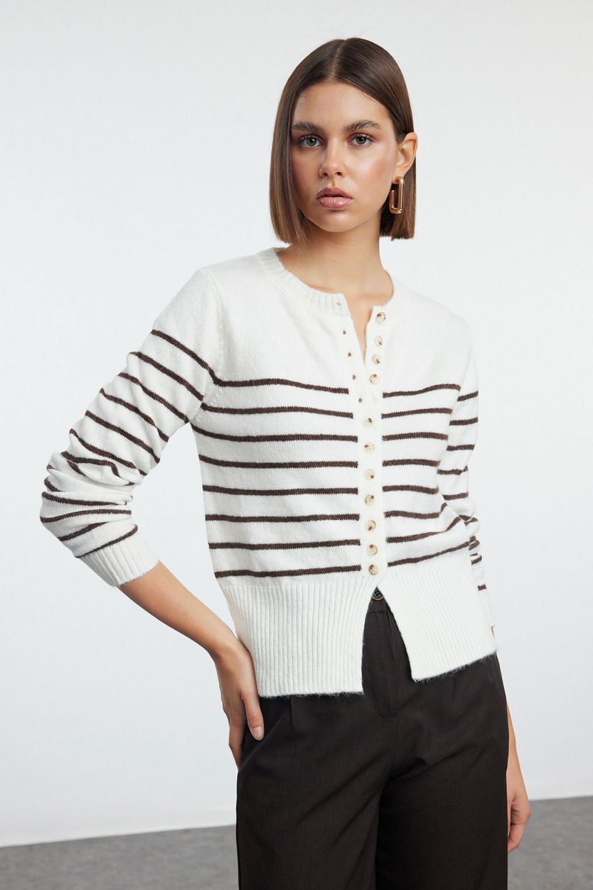 Trendyol Ecru Soft Texture Crew Neck Knitwear Cardigan
