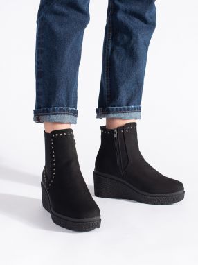 Shelvt Black suede wedge boots