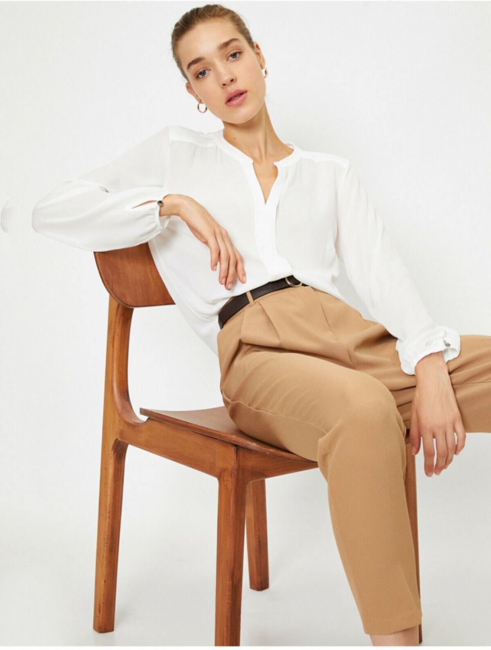 Koton Women's Ecru V-Neck Long Sleeve Crepe Blouse