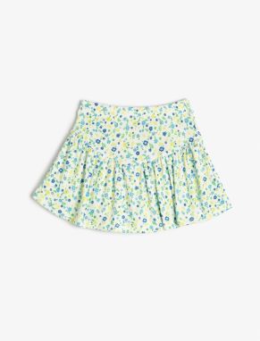 Koton Shorts with a skirt with floral ruffles and an elasticated waist with a ribbed waist.