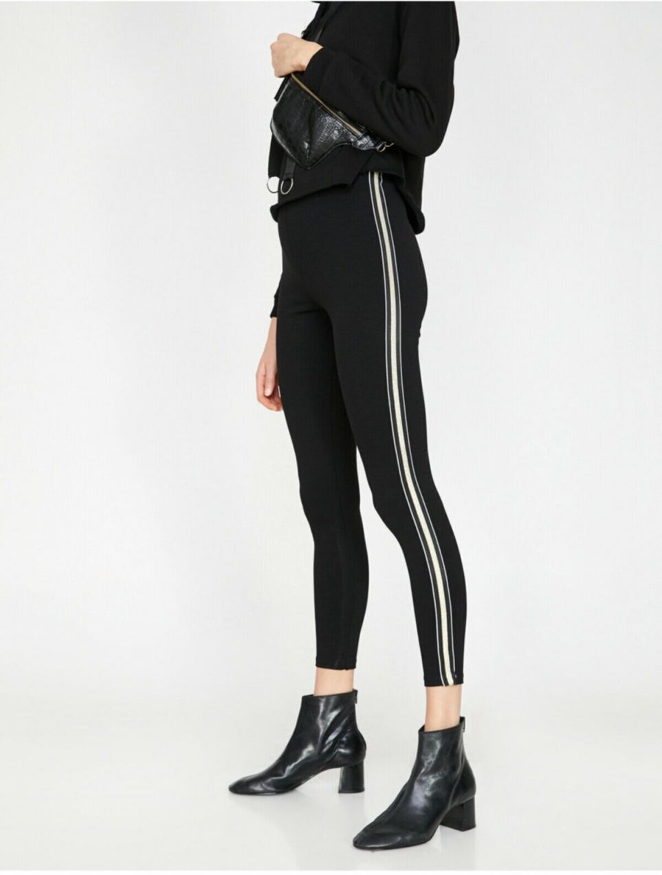Koton Women's Black Striped Leggings