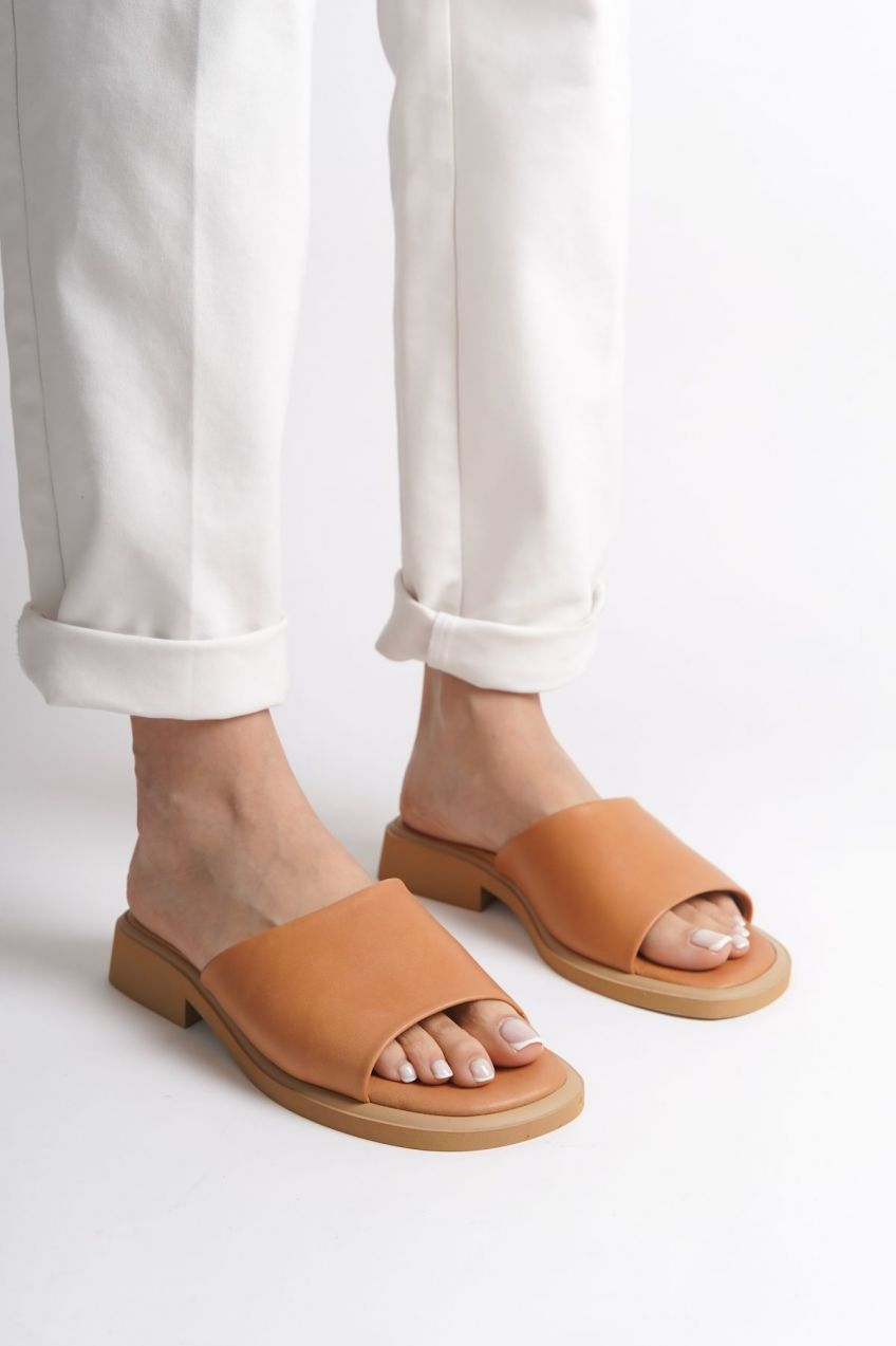 Capone Outfitters Genuine Leather Single Strap Komfort Short Heels Women's Telik