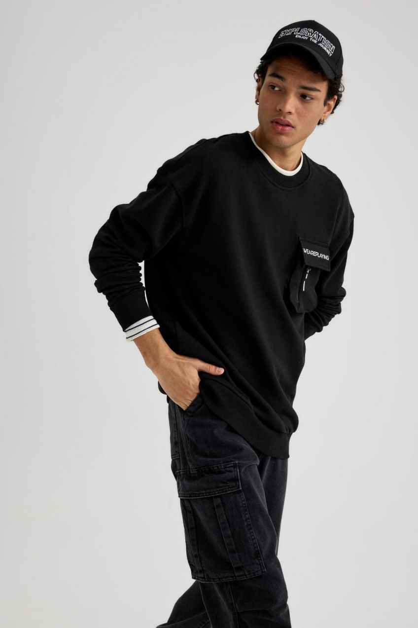 DEFACTO Boxy Fit Pocket Printed Crew Neck Printed Sweatshirt