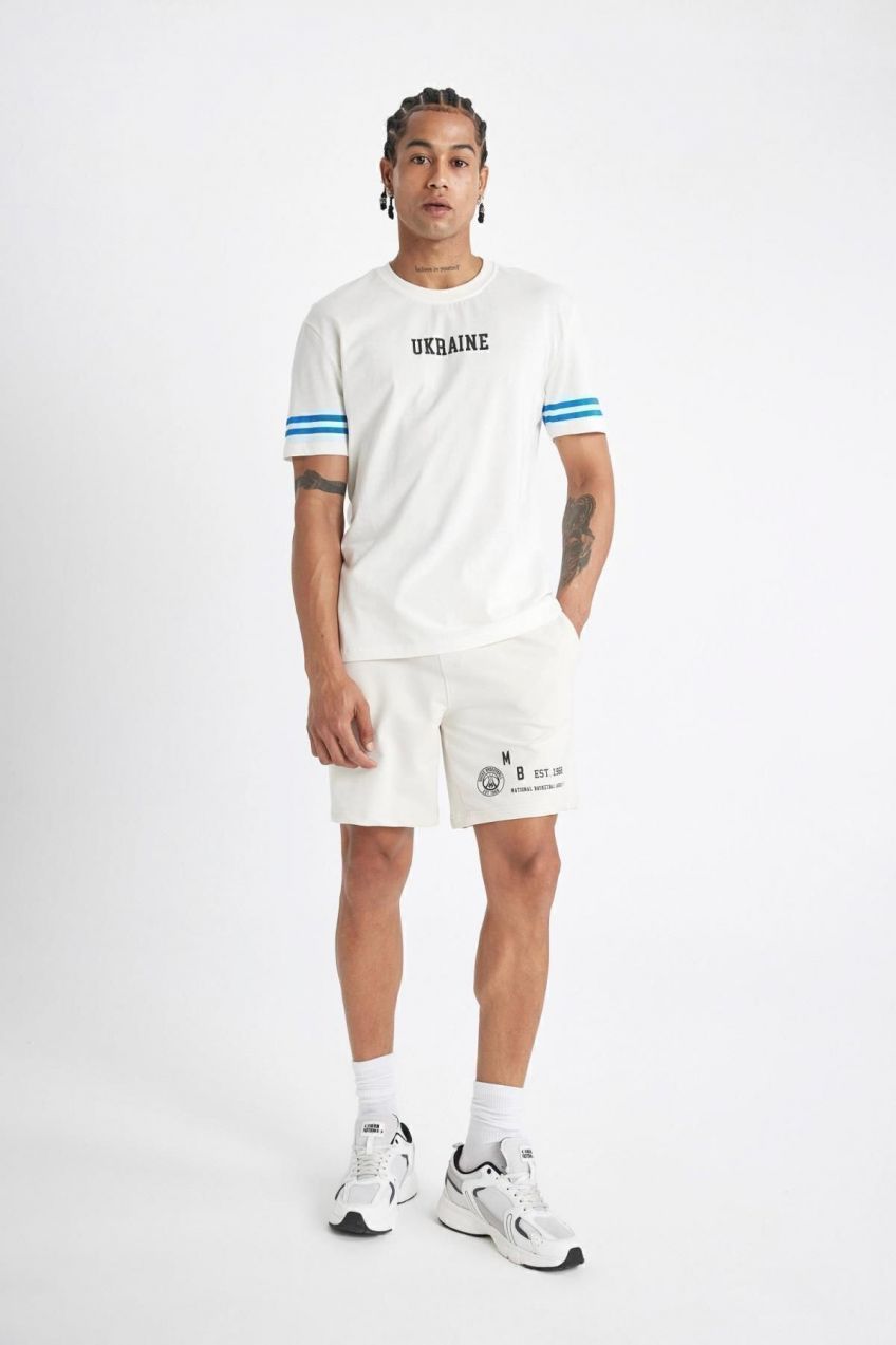 DEFACTO Fit Nba Milwaukee Bucks Standard Fit Short Leg Shorts