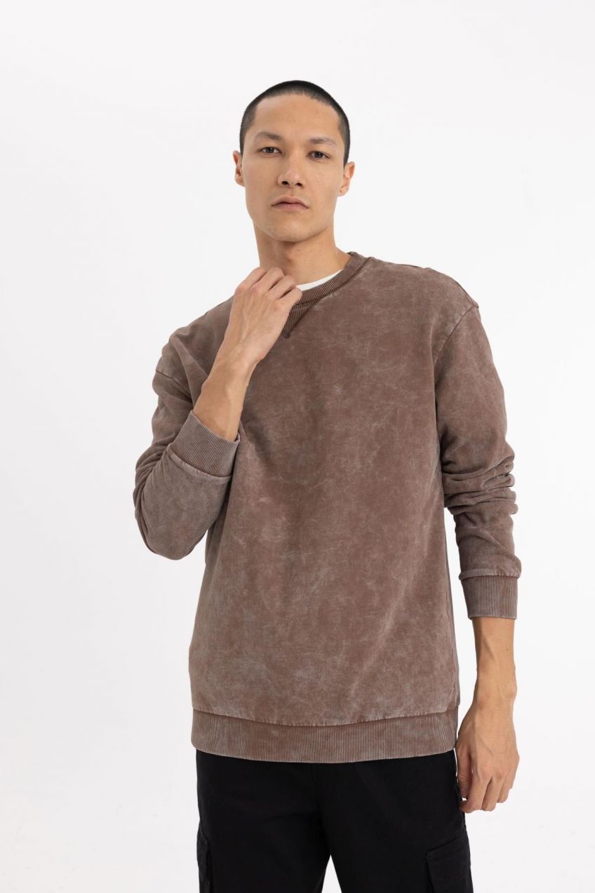 DEFACTO Regular Fit Crew Neck Washed Faded Effect Sweatshirt