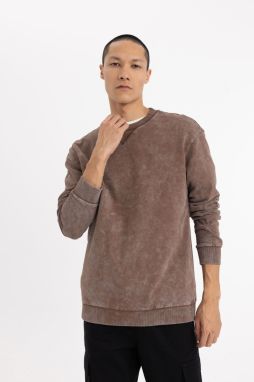 DEFACTO Regular Fit Crew Neck Washed Faded Effect Sweatshirt