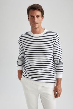 DEFACTO Standard Fit Striped Crew Neck Sweater