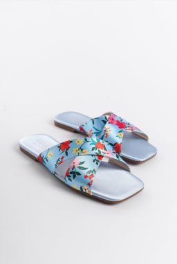 Capone Outfitters Women's Slippers