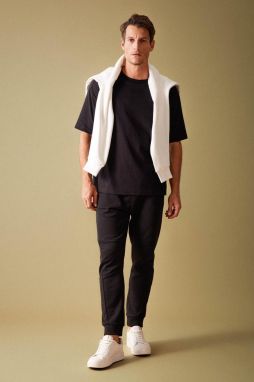 DEFACTO Slim Fit Zipper Pocket Flexible Leg Pique Sweatpants