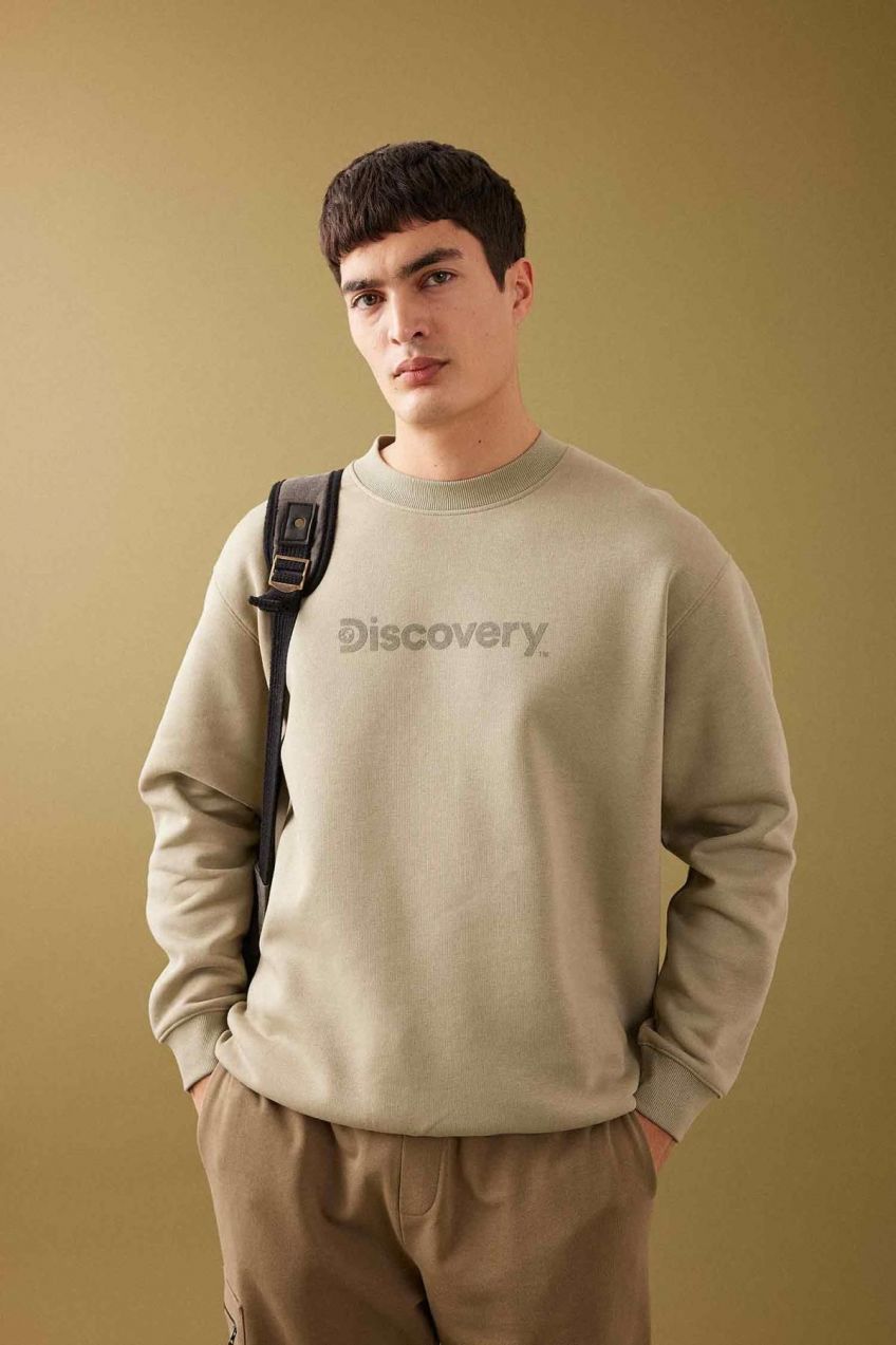 DEFACTO Discovery Channel Oversize Fit Crew Neck Thick Sweatshirt