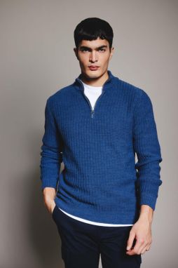 DEFACTO Standard Fit Half Zipper Waffle Sweater