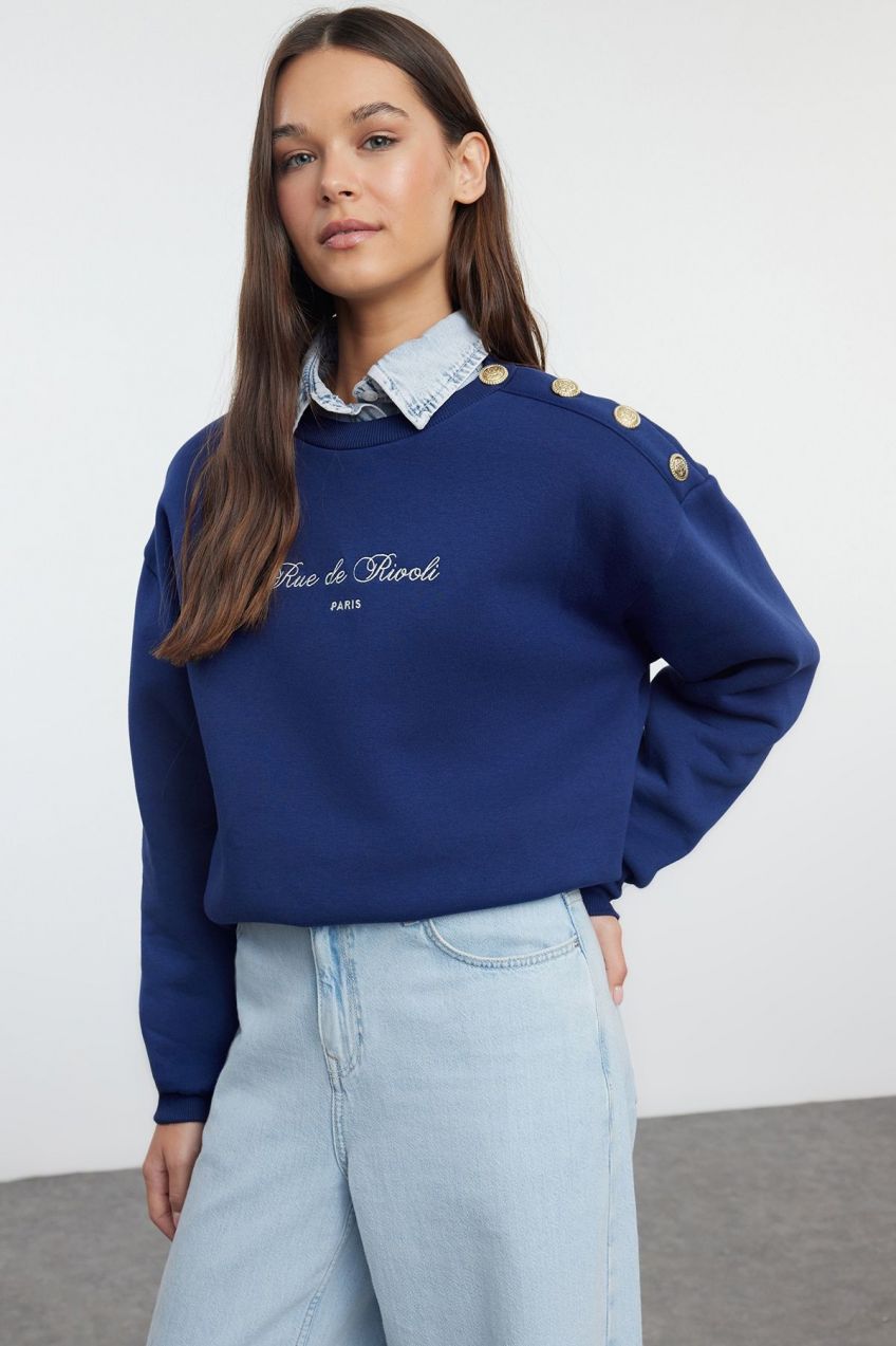 Trendyol Navy Blue Slogan Embroidered Button Detailed Regular Fit Thick Inside Fleece Knitted Sweatshirt
