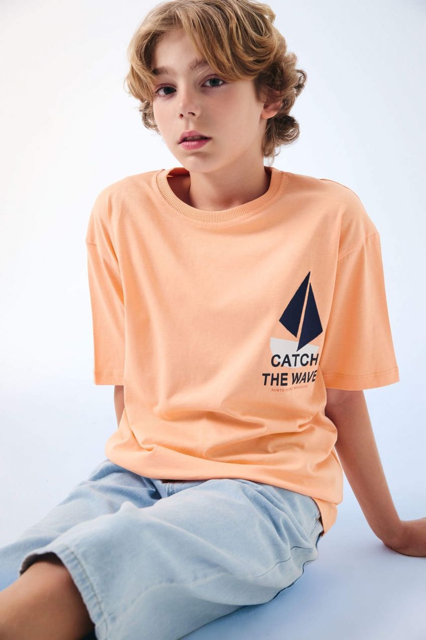 DEFACTO Oversize Fit Embroidered Short Sleeve T-Shirt