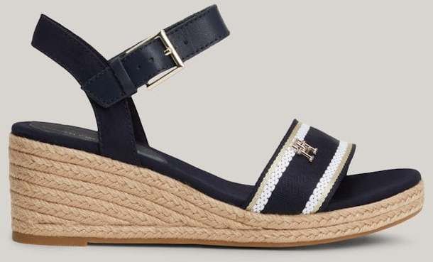 Tmavomodré dámske sandále na kline Tommy Hilfiger