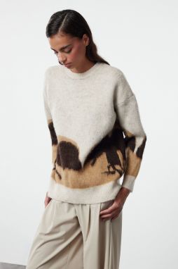 Trendyol Beige Color Block Crew Neck Knitwear Sweater
