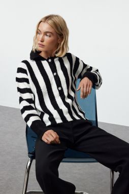 Trendyol Black Soft Textured Boucle Yarn Striped Knitwear Sweater