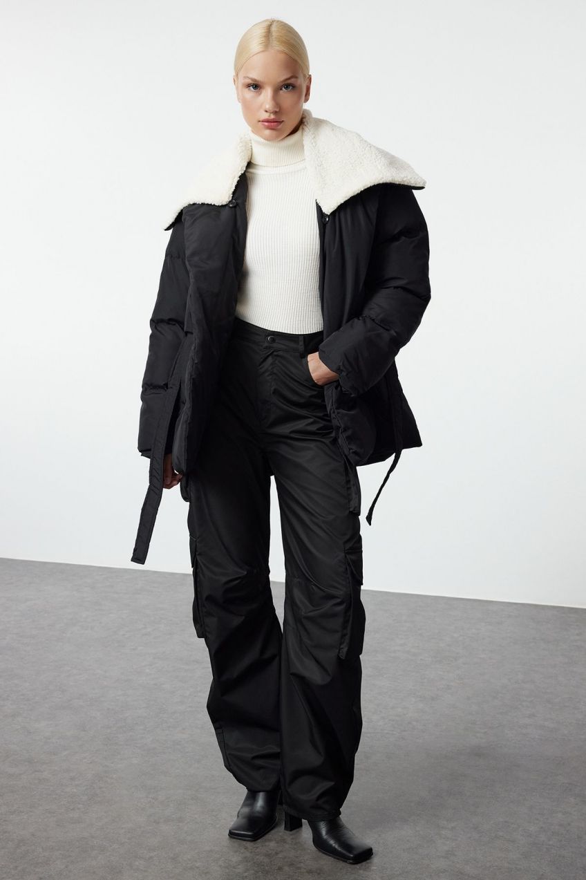 Trendyol Black Oversize Belted Collar Detachable Plush Detailed Puffer Coat
