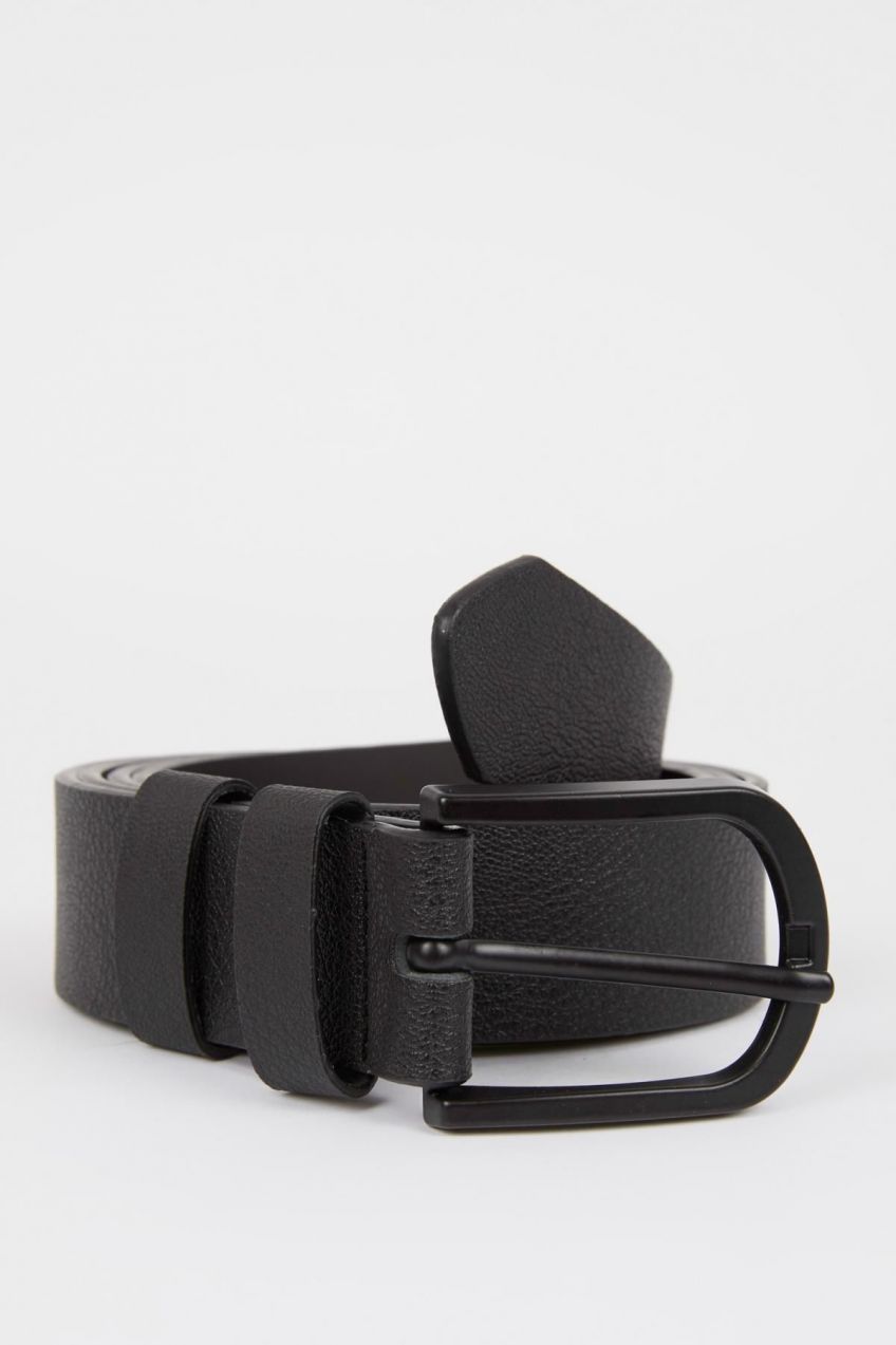 DEFACTO Men's Oval Buckle Faux Leather Classic Belt