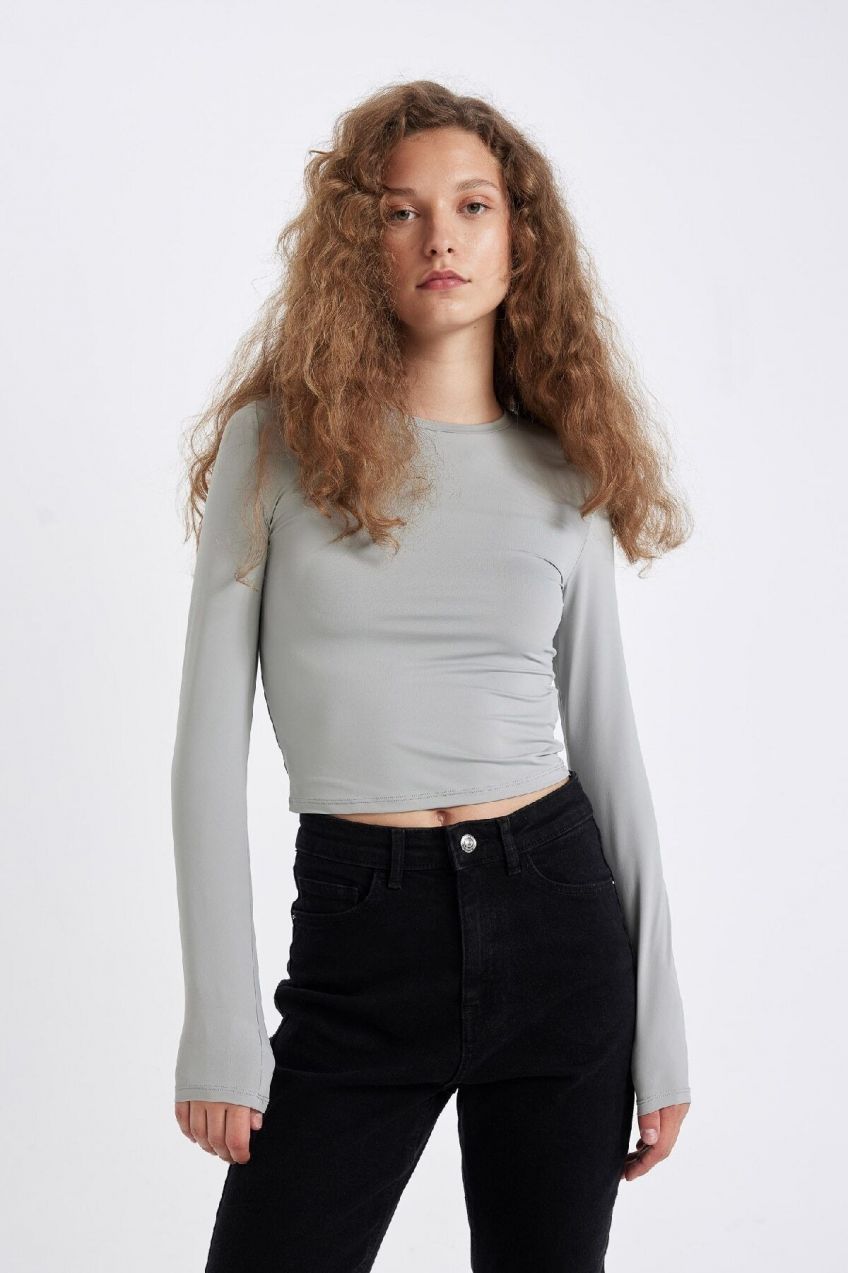 DEFACTO Fitted Crew Neck Long Sleeve T-Shirt