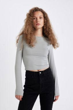 DEFACTO Fitted Crew Neck Long Sleeve T-Shirt