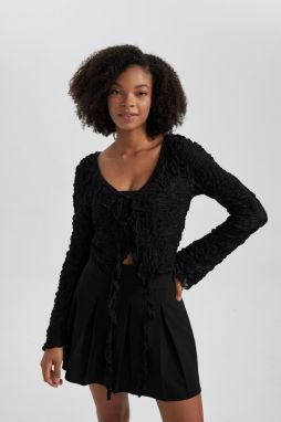 DEFACTO Fitted V Neck Lace Long Sleeve T-Shirt