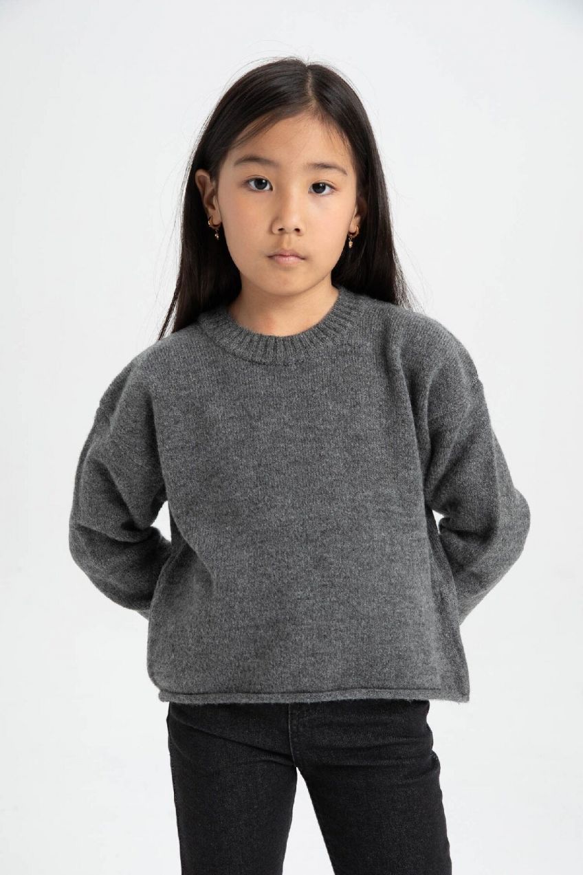 DEFACTO Girl's Standard Fit Crew Neck Sweater