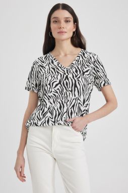 DEFACTO Traditional Regular Fit V-Neck Zebra Print Short Sleeve T-Shirt