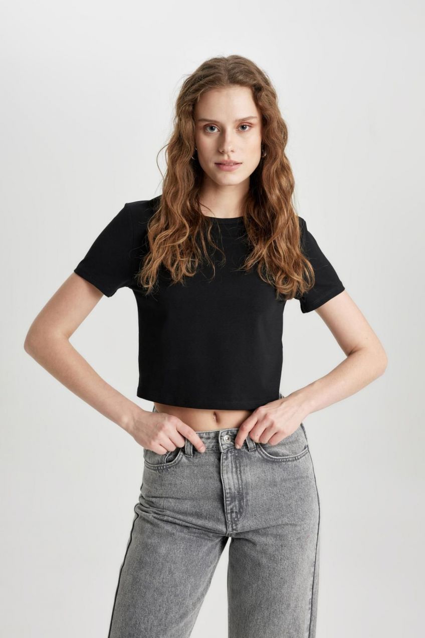 DEFACTO Slim Fit Crew Neck Short Sleeve T-Shirt